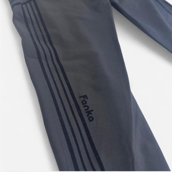 FANKA black PowerBand Resistance (Reversable Wear) Leggings Size M - Picture 6 of 7